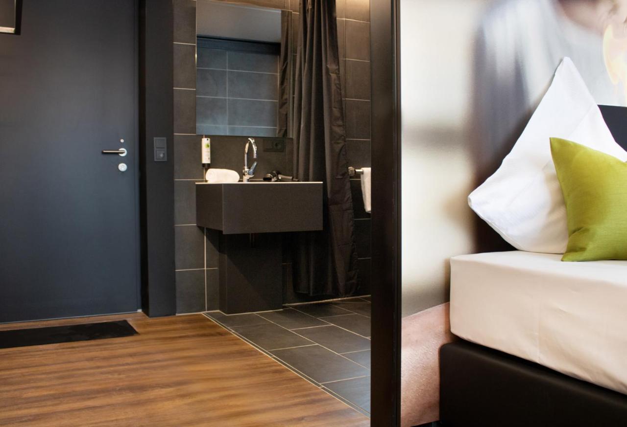 Men Hotel By Wmm Hotels Mengen Exteriör bild