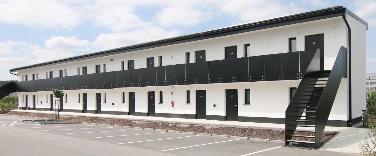 Men Hotel By Wmm Hotels Mengen Exteriör bild